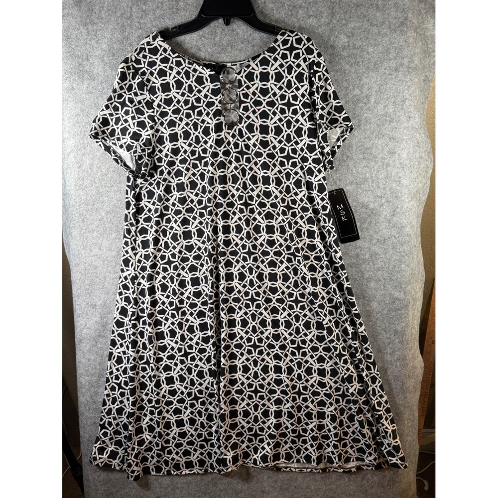 MSK Womens XL Black White Geometric Lattice O-Ring Keyhole Shift Dress NWT
